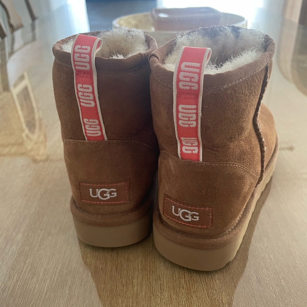 Uggs (Size 6)